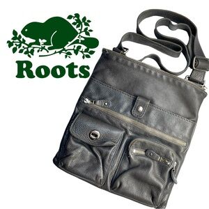 Roots Venetian Crossbody in Grey super soft leather